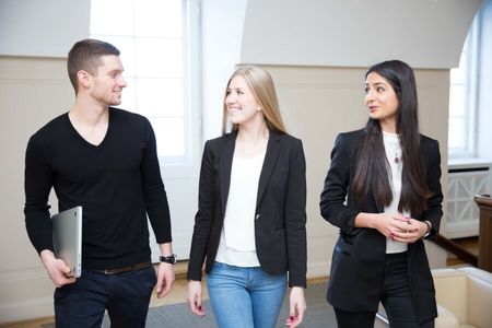 Praxis- und Projektarbeiten fördern den Austausch